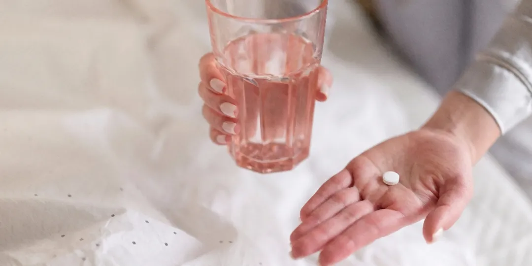 薬服用のイメージ写真